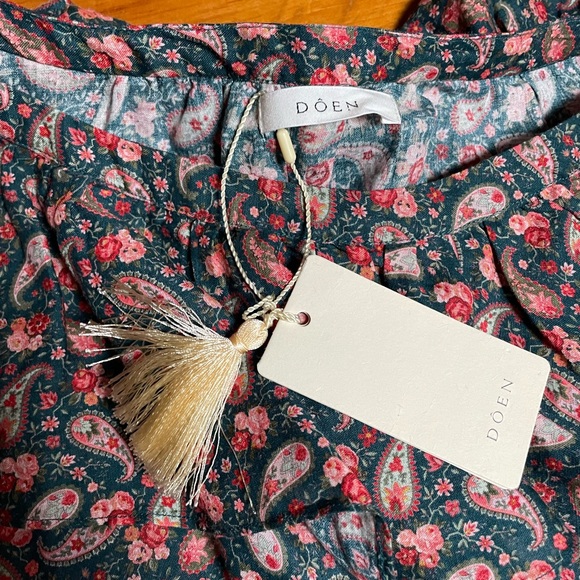 Doen Floral Ruffle Blouse - Multicolor - Picture 3 of 6